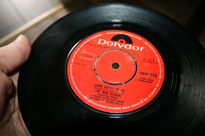 Single Vinyl's  85 pieces
