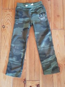 Age 6-7 GAP Camo Joggers