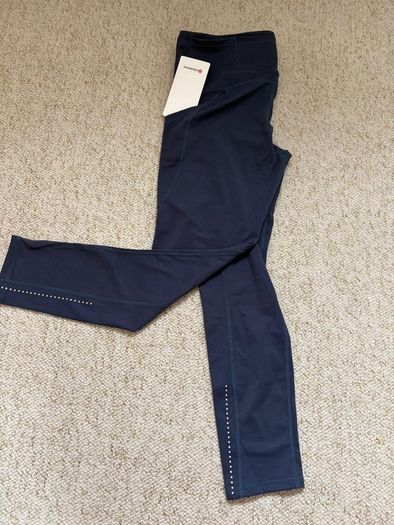 Lululemon leggings / navy / pockets / reflective/ new