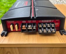 Pioneer GM-A6704 Amplifier