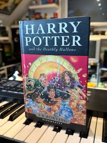 Harry Potter and the Deathly Hallows Hardback - 1st Edition Bloomsbury
