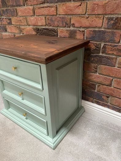 Solid Mexican pine bedside locker / table