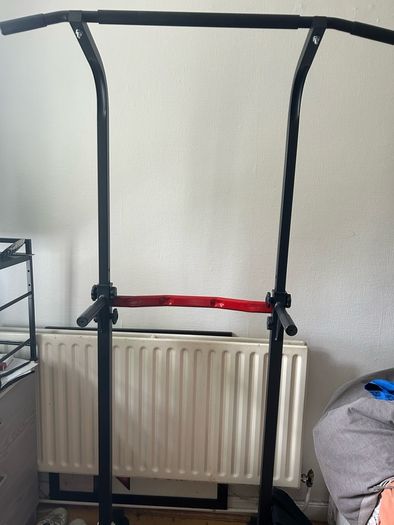 pull up bar and dips