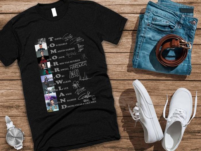 Tomorrowland t-shirt with dj signatures autographs