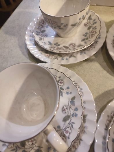 16 pieces set Rare find Johnson Brothers Ironstone  Snow White Pattern 1H1, Vintage Set Of 4 cups and saucers with side plates ,milk jug ,sugar bowl and large oval platter plate Swirl Edge, Platinum Trim