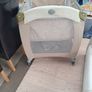 travel cot Image 3