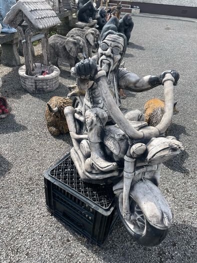 garden ornaments