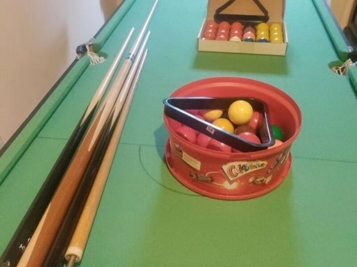 Pool table