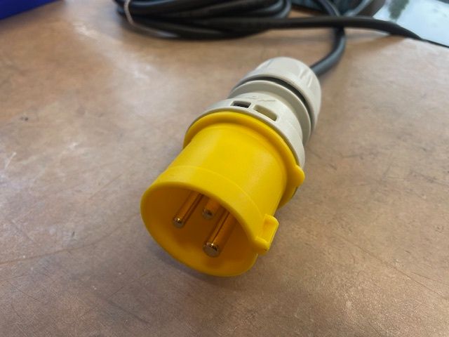 Industrial Power Cord with 110v Plug - 3.8m long