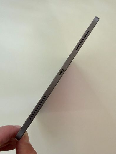 iPad, Apple iPad Air, 4th gen, 64GB, 13 inch Used in excellent condition with accessories