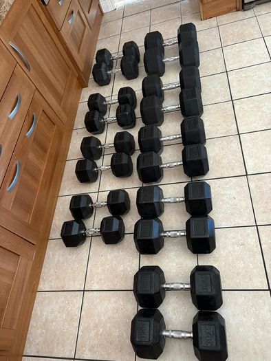 540kg Of Rubber Hex Dumbbells, Cheapest Set On Here At 1.85 Per Kg For Set! Originally 4 Euro Per Kg!!