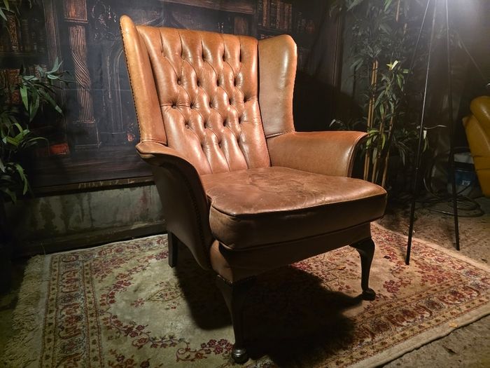 2 armchair chesterfiepd