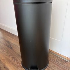 Modern Matte Black Kitchen Pedal Bin 30 L - Soft Close & Removable Liner