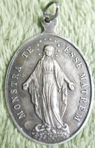Antique Religious Large Sterling Silver Pendant. Saint Virgin Mary. Miraculous Medal. 9,8g