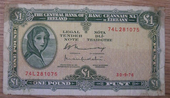 The Central Bank of Ireland. Lady Lavery (20 each)