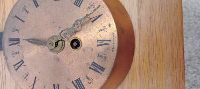 Vintage Copper Frying Pan Wall Clock   (1960s/1970s)