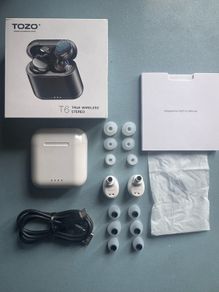 Wireless earbuds - new