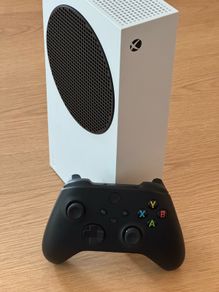 Xbox Series S 512gb Robot White - with controller, box and cables