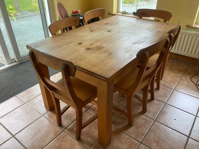 Table and 6 Chairs