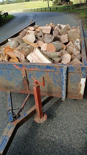 Top Class loads of seasoned hardwood firewood