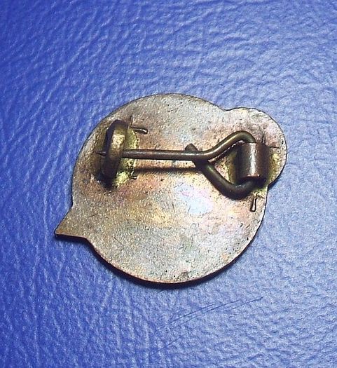 Co-Operative Holidays Association (CHA) - membership badge (1960's)