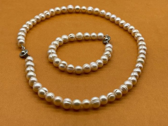 Fresh water set necklace and bracelet