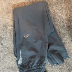mens Trailberg size medium