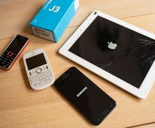 Samsung Galaxy J3 2017 + Old Nokia phones + iPad
