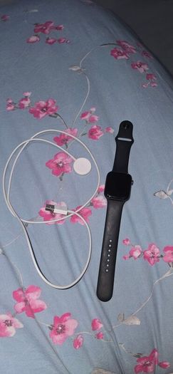Apple iWatch SE - Good Condition