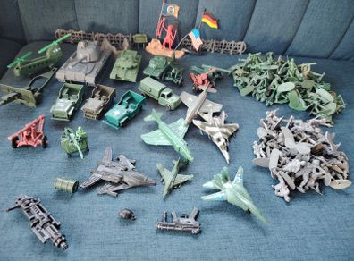 Army Toys- Soldiers and Military Vehicles