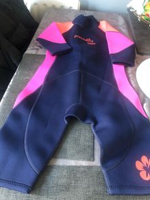 Girls wetsuit age 10/11