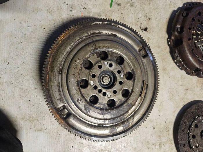 Mercedes Vito Clutch