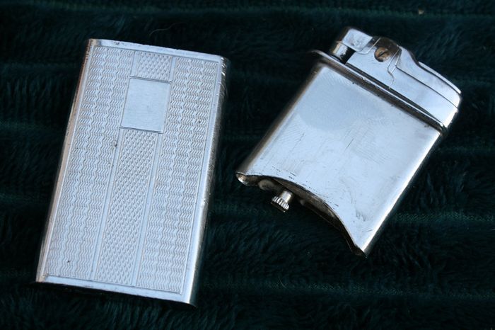 Vintage Petrol Lighters (Lighters work, need fuel) 25 each