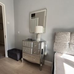 Mirrored 3-drawer chest with matching wall mirror