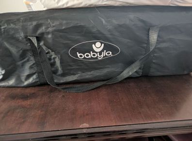Travel cot and changing mat