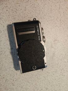 Olympus PEN E-PL8 (Body Only) + 2 Batteries & USB-C Charger
