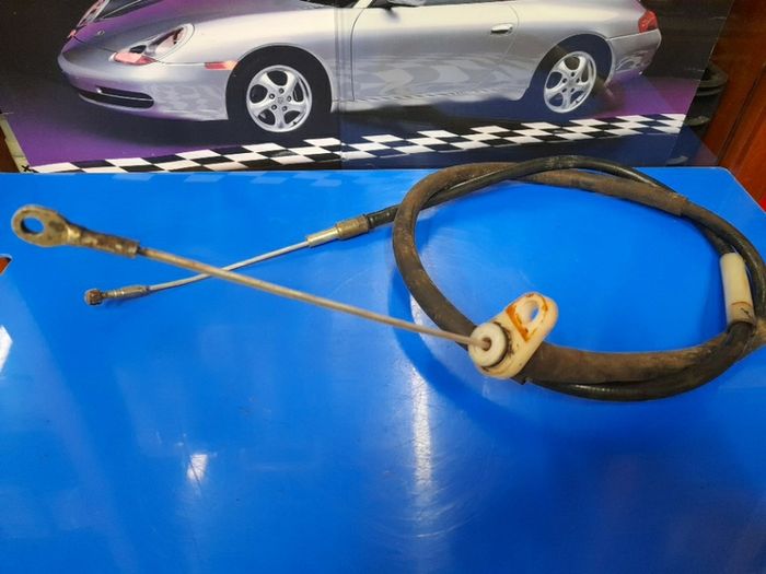 Volvo 240/260 handbrake cable