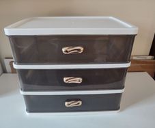 Desktop chest of drawers