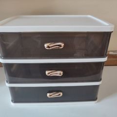 Desktop chest of drawers