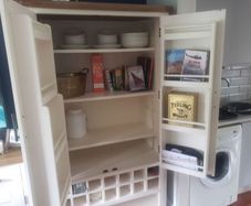Kitchen cabinet, press