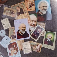 17 Padre Pio related relics etc