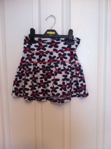 Flower print skirt.