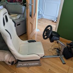 Xbox G920 wheel with pedals & racing seat