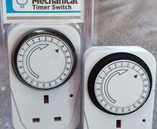2x STATUS 24 Hour Mechanical Timer Switch Plugs