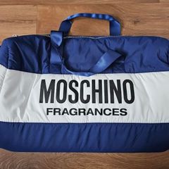 Moschino Bag, new in sealed wrapping.. Photos taken from the 1 i kept myself.