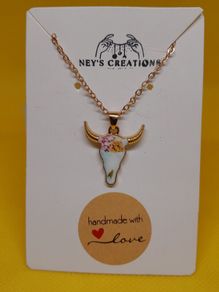Bull head charm necklace