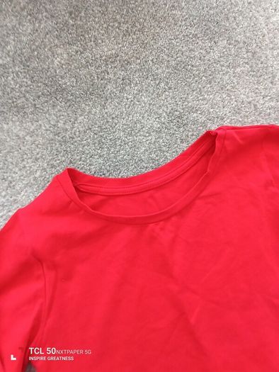 NEW.boy's red top.age 7/8
