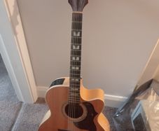 Takamine G-Series EG523SC Jumbo Acoustic w/ stand