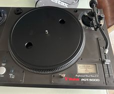 Vestax PDT-5000 Direct drive turntables.