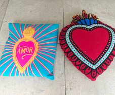 Set of 2 Decorative Embroidered Cushions Brand: Kitsch Kitchen